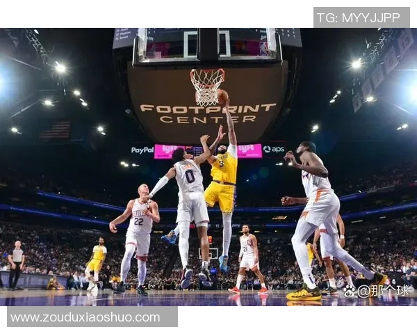 洛杉矶湖人与纽约对决展现篮球魅力与激情的巅峰之战 洛杉矶湖人与纽约对决展现篮球魅力与激情的巅峰之战